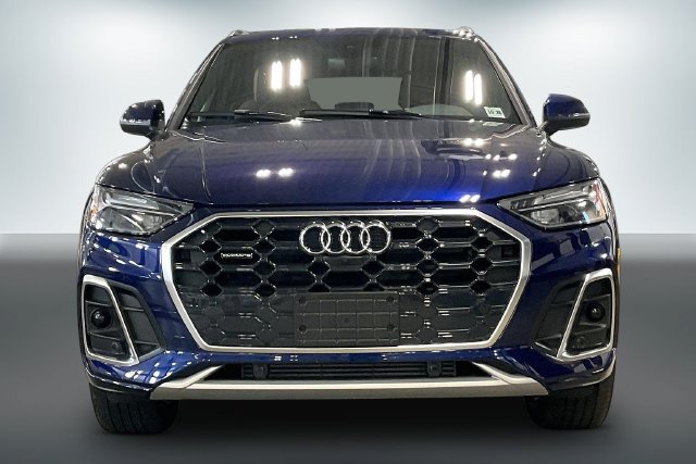 Certified 2024 Audi Q5 2.0T Premium Plus w/ Premium Plus Package AWD/4WD image 3