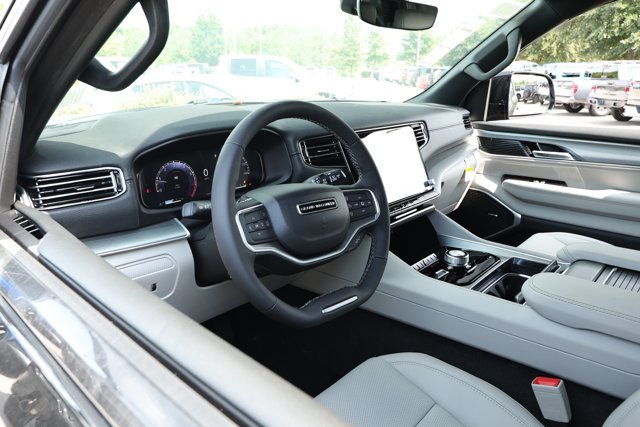 New 2026 Jeep Grand Wagoneer L Limited w/ Rear Seat Video Group I AWD/4WD image 28