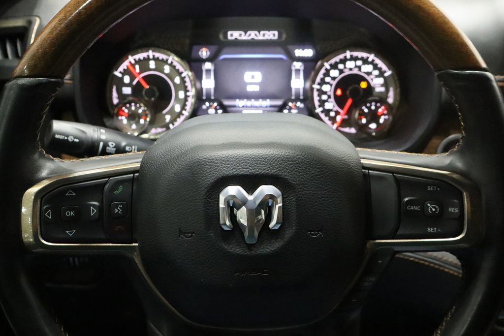 Used 2022 RAM 1500 Limited w/ Body Color Bumper Group image 7