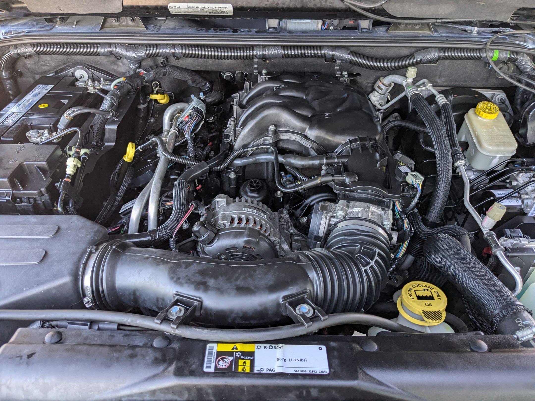 Used 2015 Jeep Wrangler Unlimited Sahara w/ Connectivity Group image 30