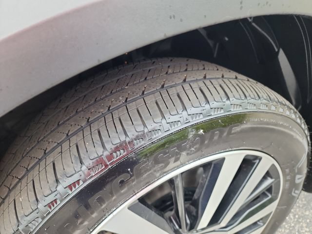 Used 2025 Nissan Pathfinder Platinum w/ Cargo Package FWD image 27