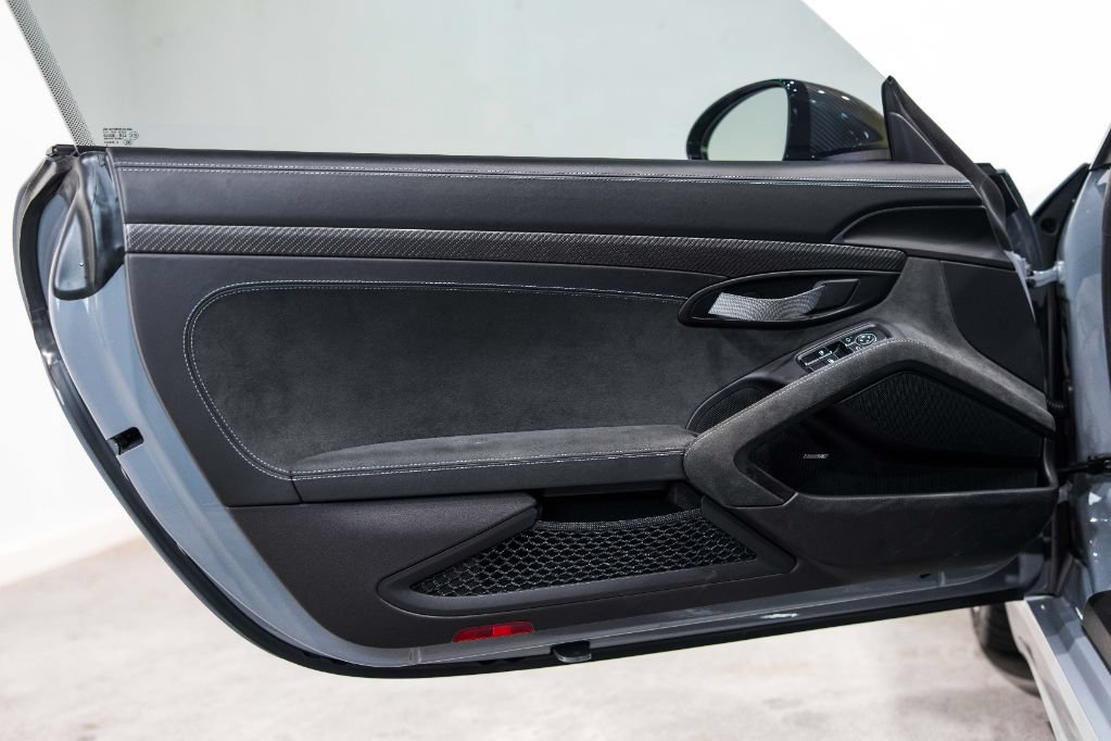 Used 2023 Porsche 718 Cayman GT4 RS RWD image 9