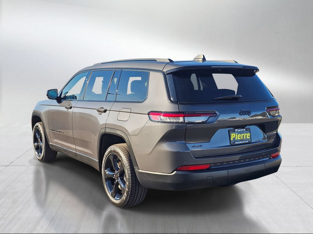 New 2025 Jeep Grand Cherokee L Limited w/ Black Appearance Package AWD/4WD image 4