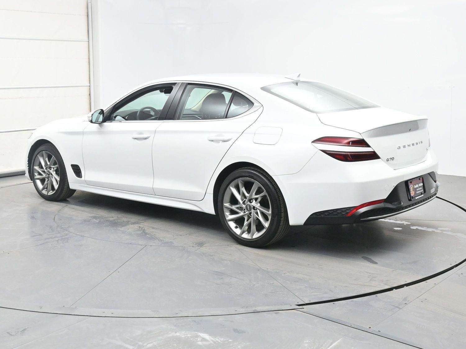 Used 2022 Genesis G70 2.0T image 21