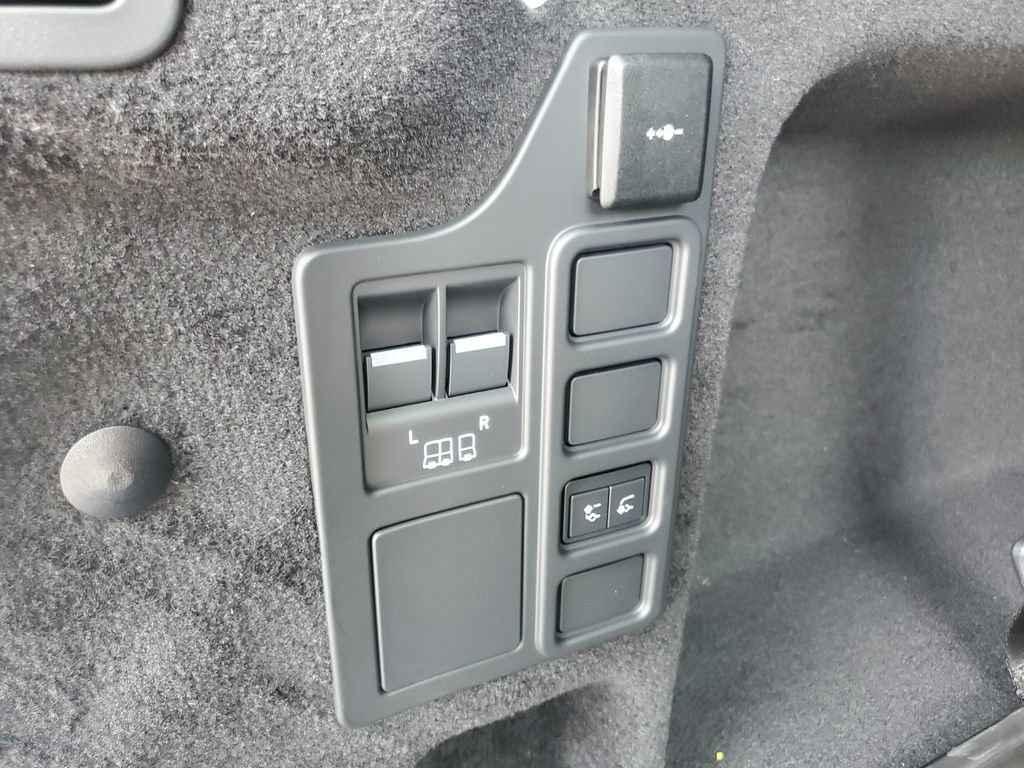 New 2026 Land Rover Discovery Dynamic SE AWD/4WD image 34
