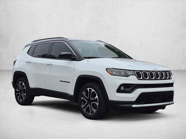 Used 2023 Jeep Compass Limited AWD/4WD image 3