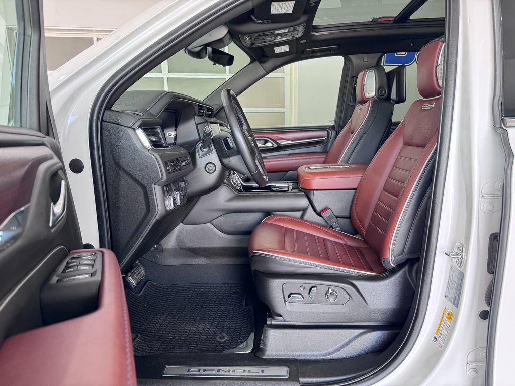 Certified 2023 GMC Yukon Denali Ultimate AWD/4WD image 12