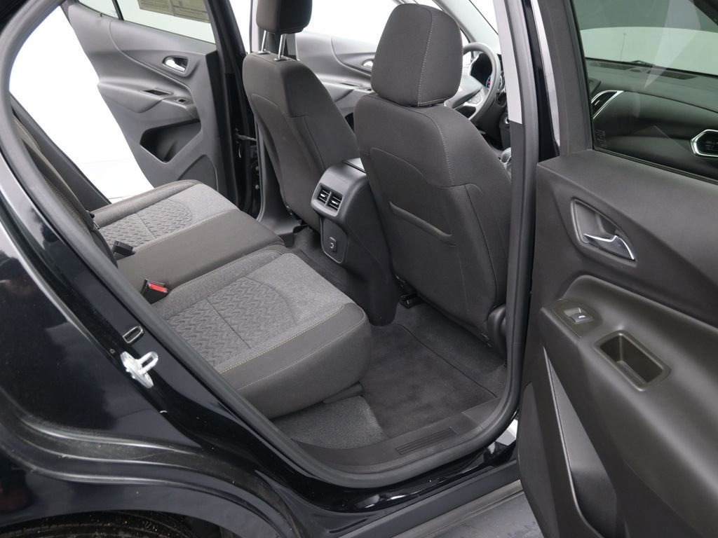 Used 2023 Chevrolet Equinox LT image 16