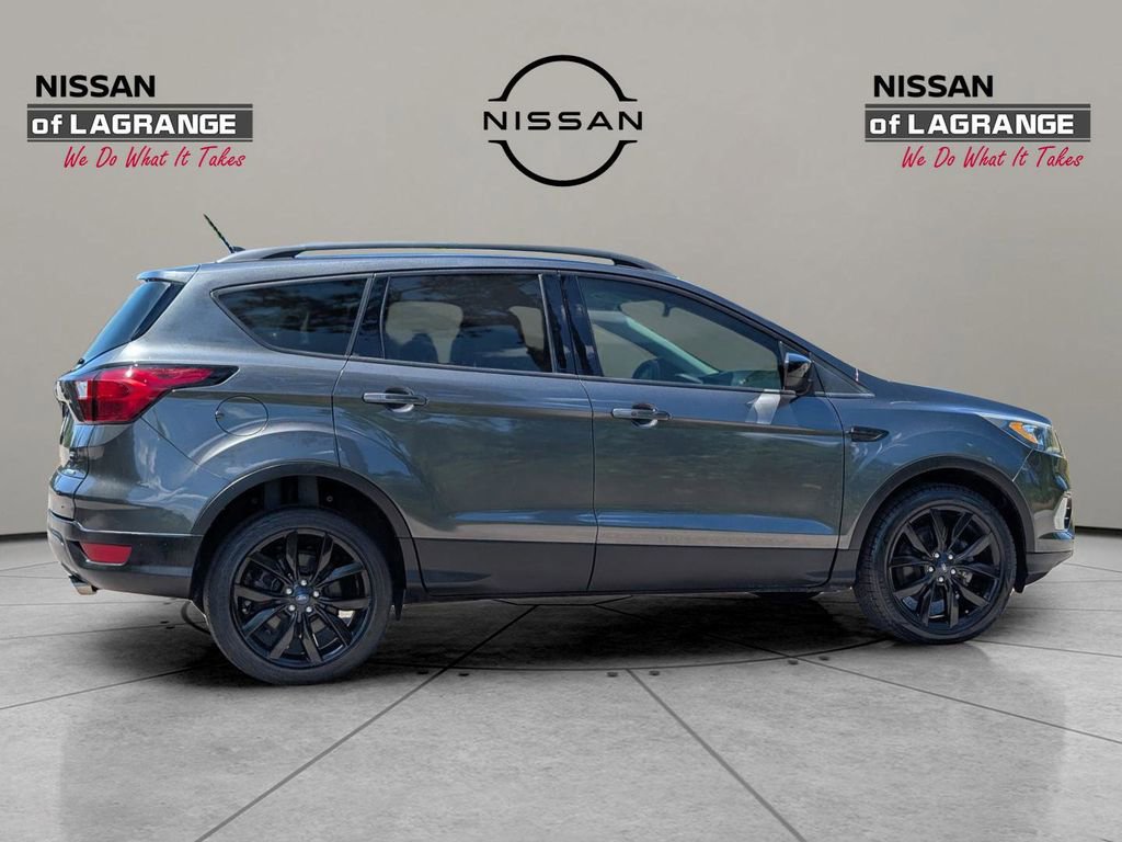 Used 2019 Ford Escape SE image 4