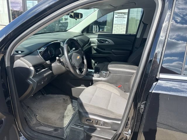 Used 2020 Chevrolet Traverse LT FWD image 11