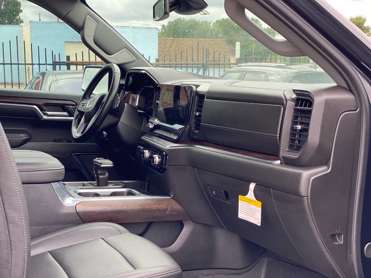Used 2024 GMC Sierra 1500 SLT w/ SLT Premium Plus Package image 8