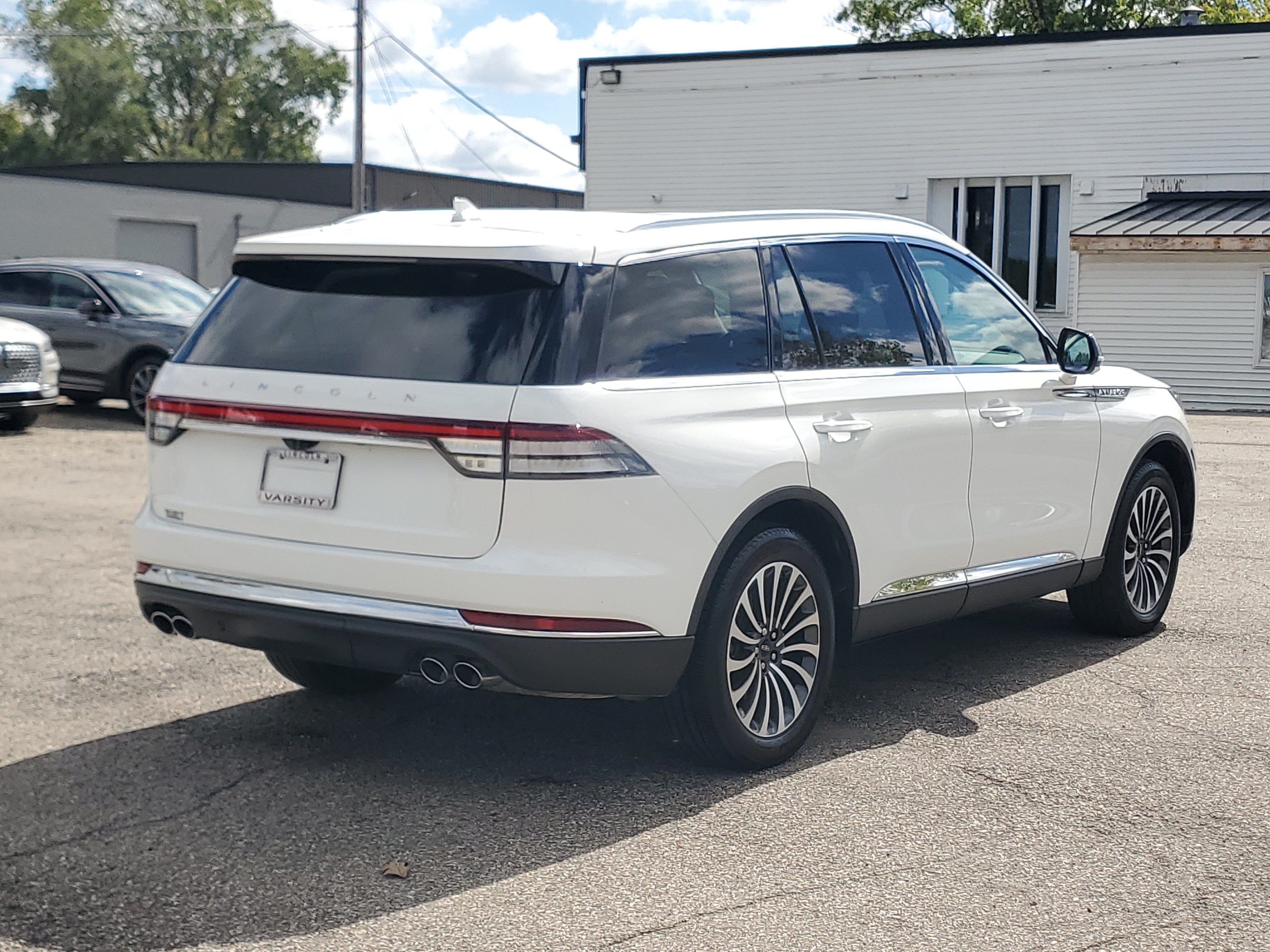 Certified 2024 Lincoln Aviator Reserve w/ Elements Package Plus AWD/4WD image 6