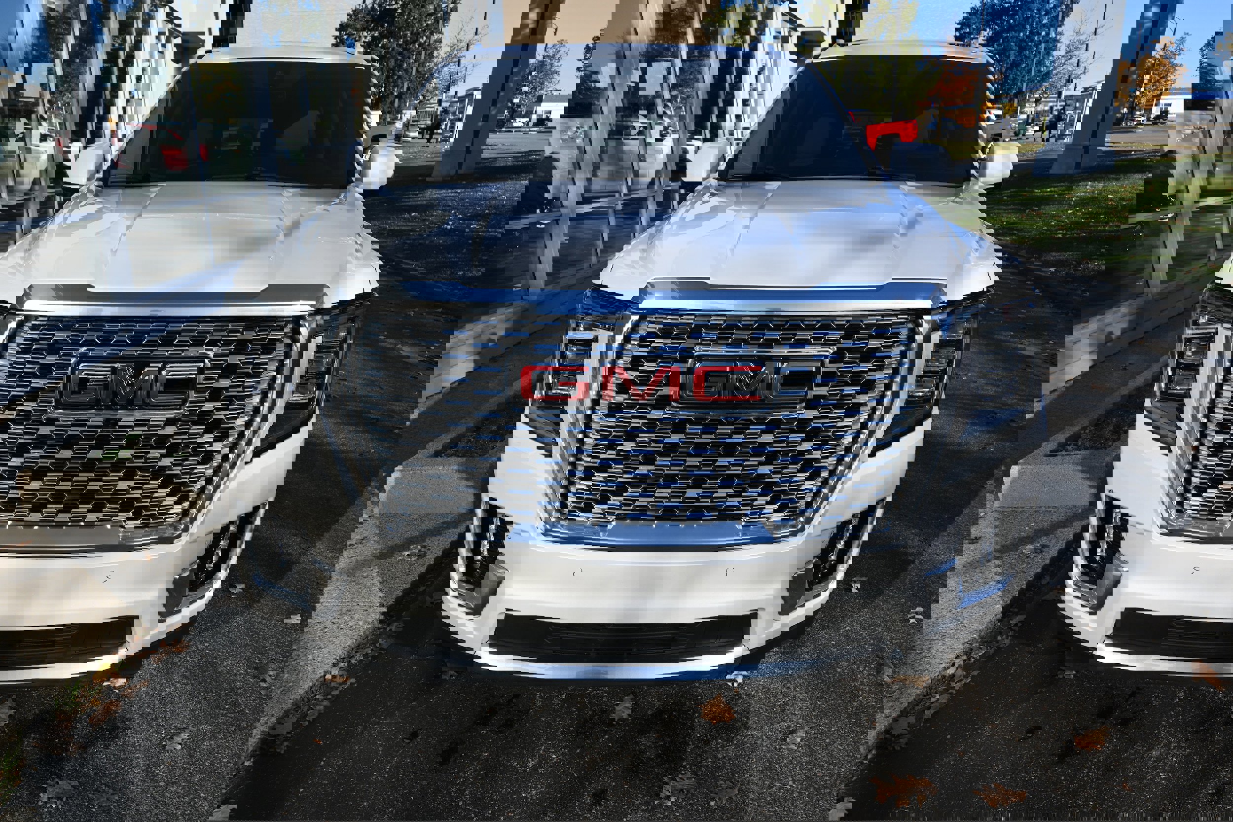 Used 2022 GMC Yukon XL Denali w/ Max Trailering Package image 3