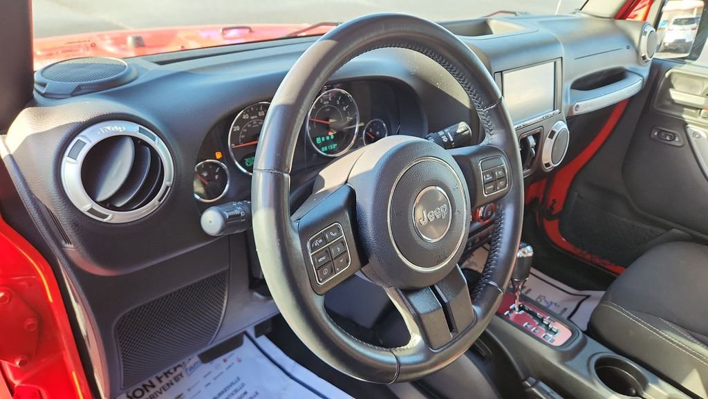 Used 2017 Jeep Wrangler Unlimited Sahara w/ Dual Top Group image 18