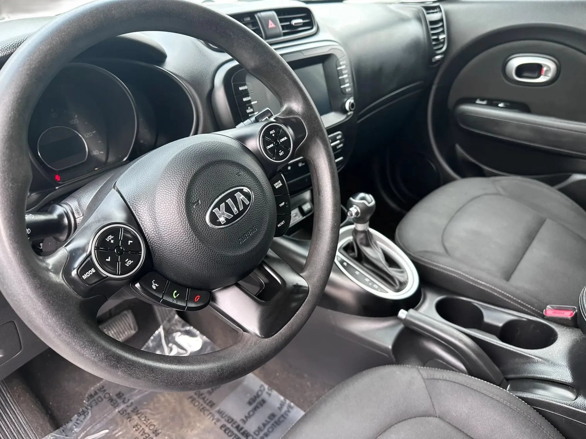 Used 2019 Kia Soul + FWD image 13