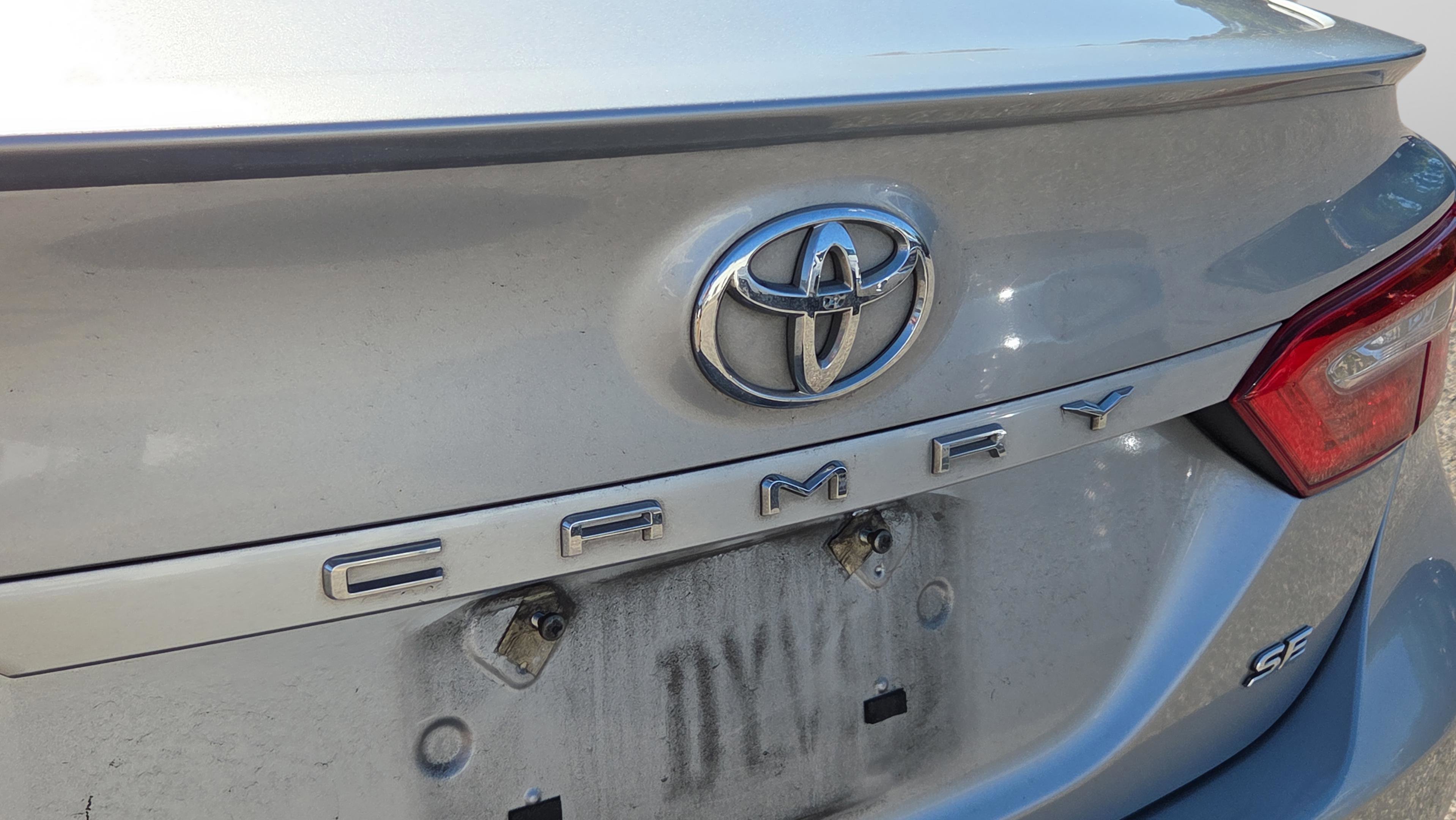 Used 2019 Toyota Camry SE FWD image 30