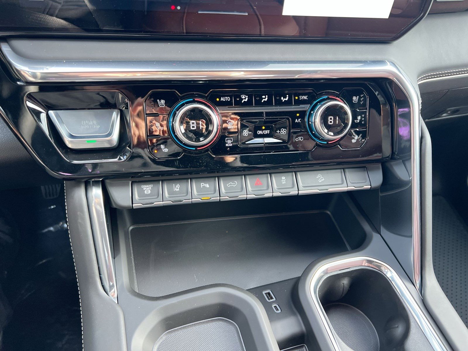 New 2026 GMC Sierra 3500 Denali Ultimate w/ Snow Plow Prep/Camper Package image 19