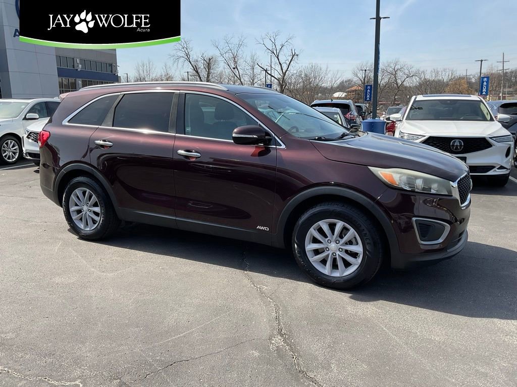 Used 2016 Kia Sorento LX w/ LX Convenience Package