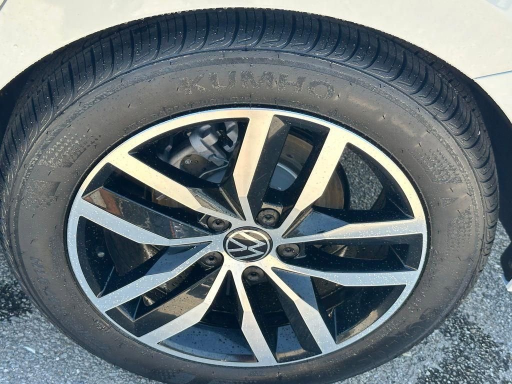 New 2026 Volkswagen Jetta SE FWD image 20