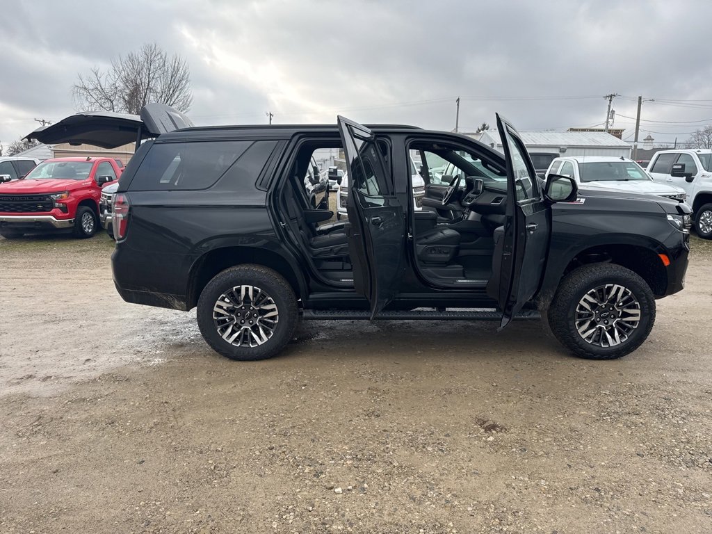 Used 2023 Chevrolet Tahoe Z71 w/ Luxury Package image 40