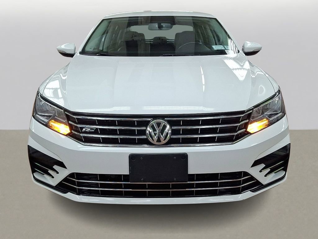 Used 2017 Volkswagen Passat 1.8T R-Line FWD image 2