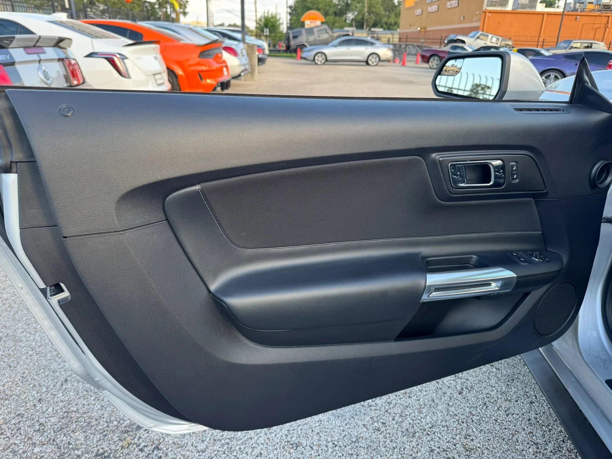 Used 2015 Ford Mustang GT RWD image 17
