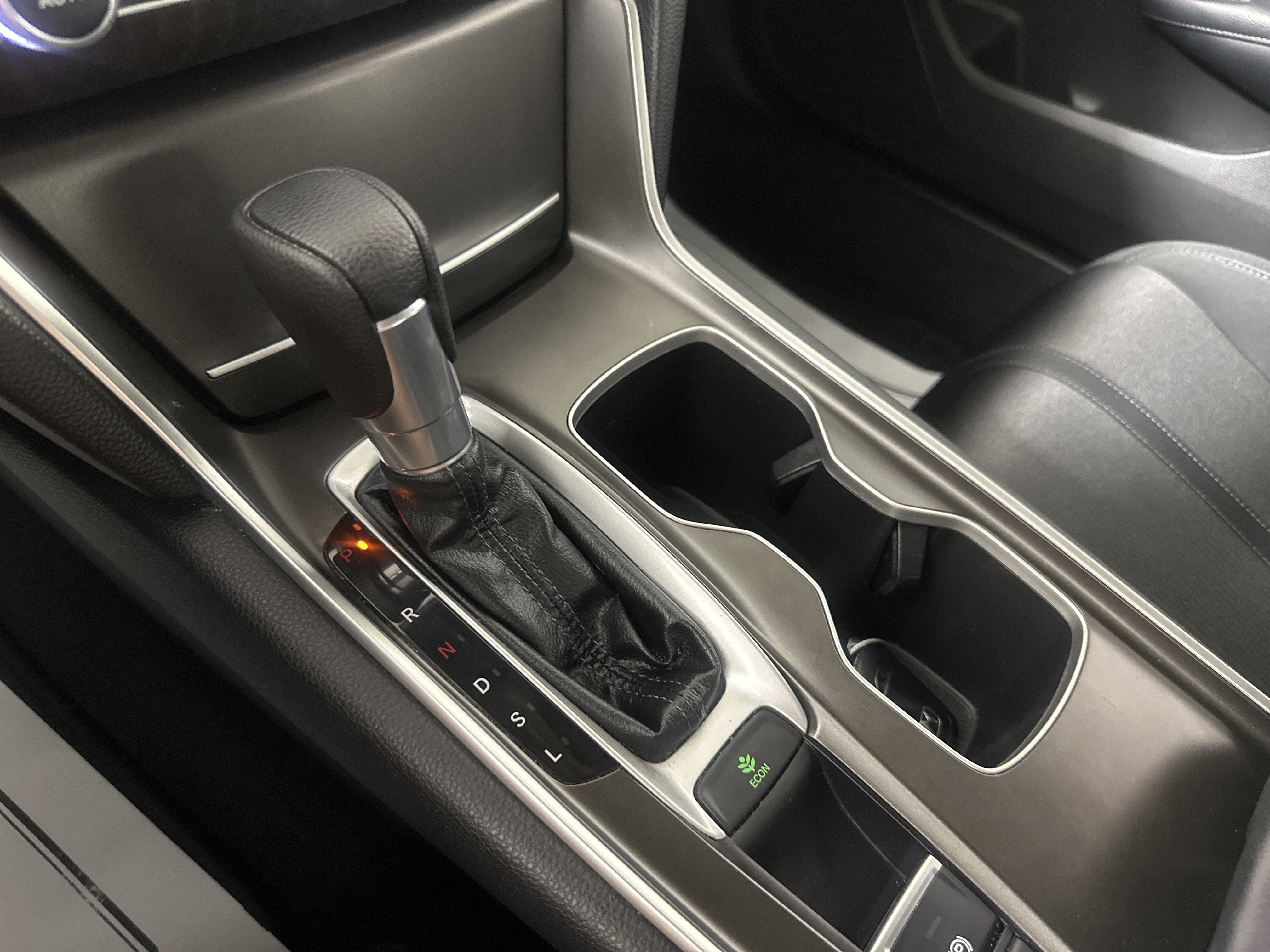 Used 2018 Honda Accord EX image 18