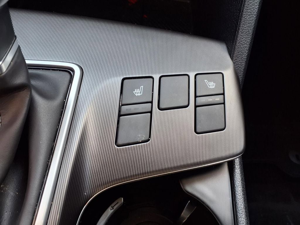 Used 2026 Kia Sportage EX FWD image 15