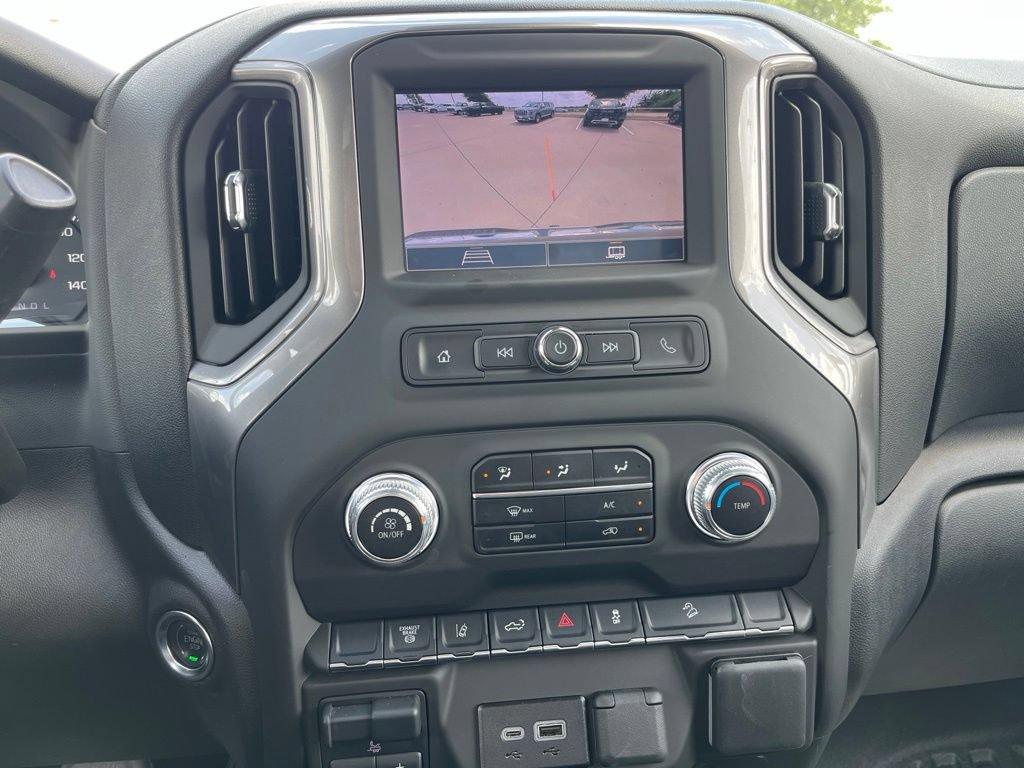 Used 2025 GMC Sierra 3500 Pro AWD/4WD image 14