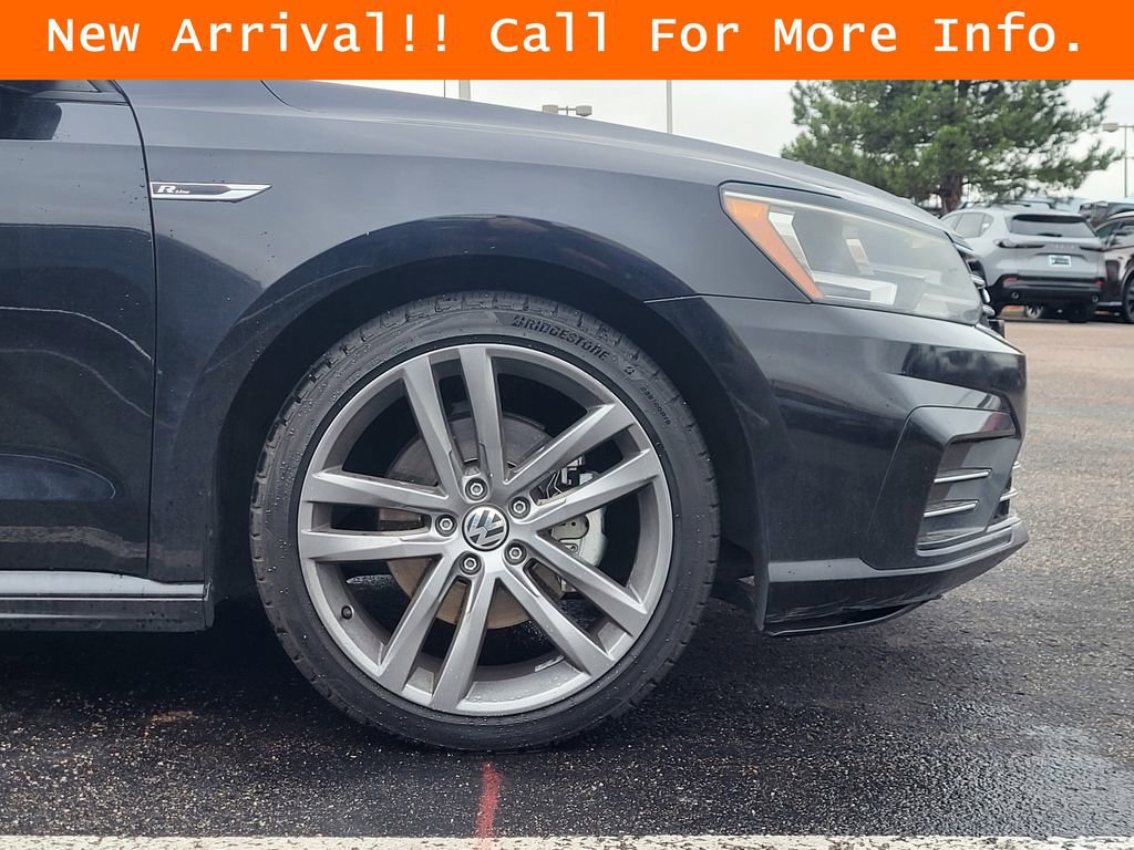 Used 2018 Volkswagen Passat 2.0T R-Line FWD image 8