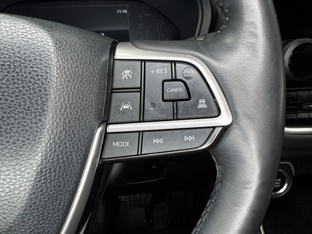 Used 2024 Toyota Grand Highlander AWD image 16