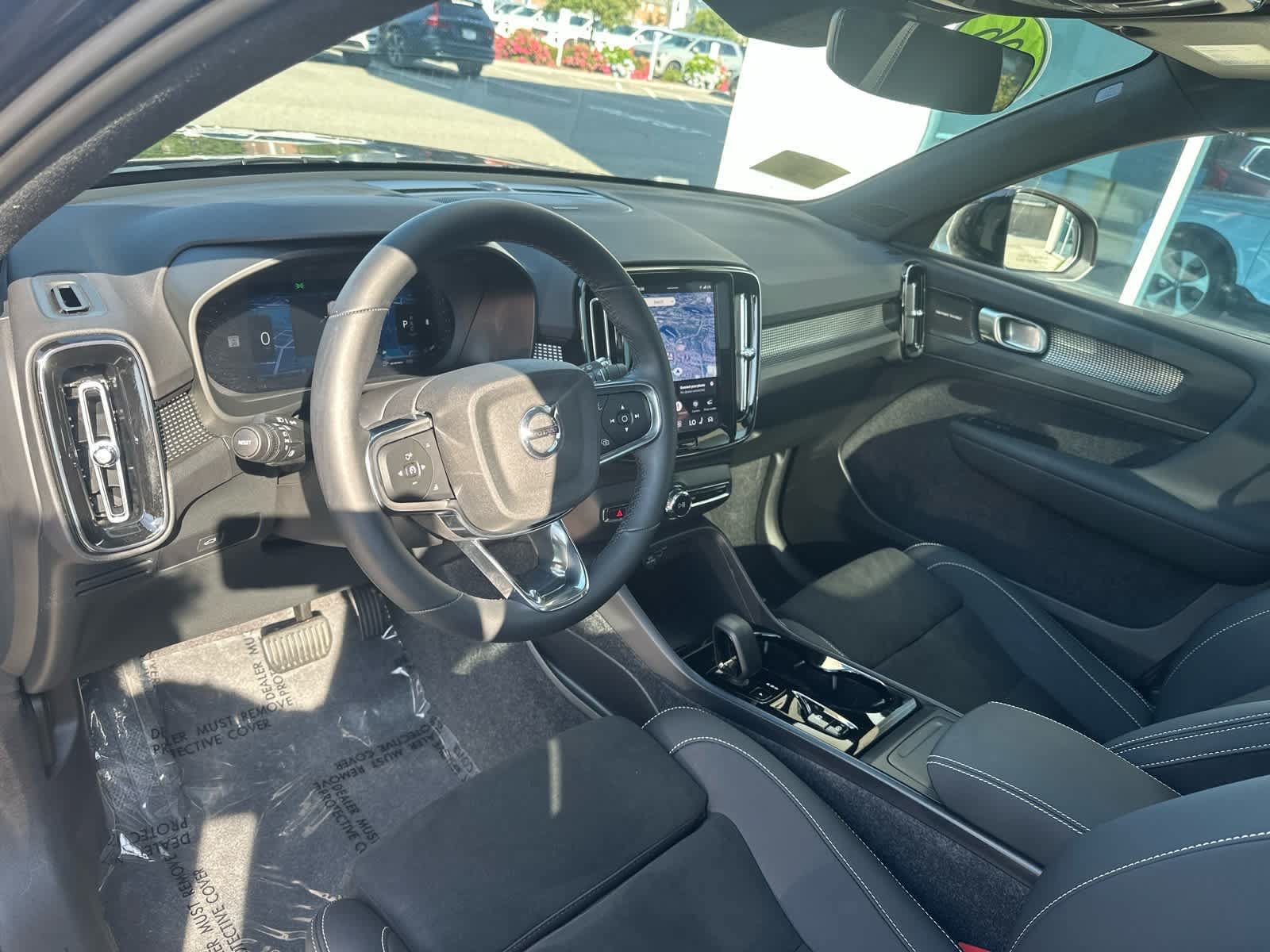 Used 2026 Volvo XC40 B5 Ultra w/ Protection Package Premier AWD/4WD image 13