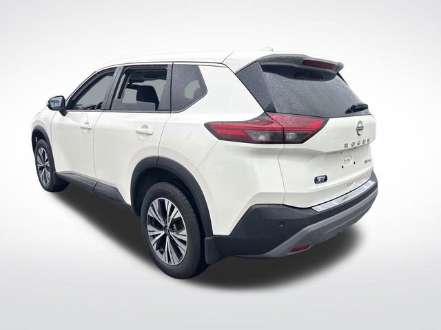 Used 2023 Nissan Rogue SV image 3