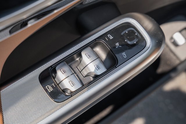 New 2027 Mercedes-Benz E 450 4MATIC Sedan image 37
