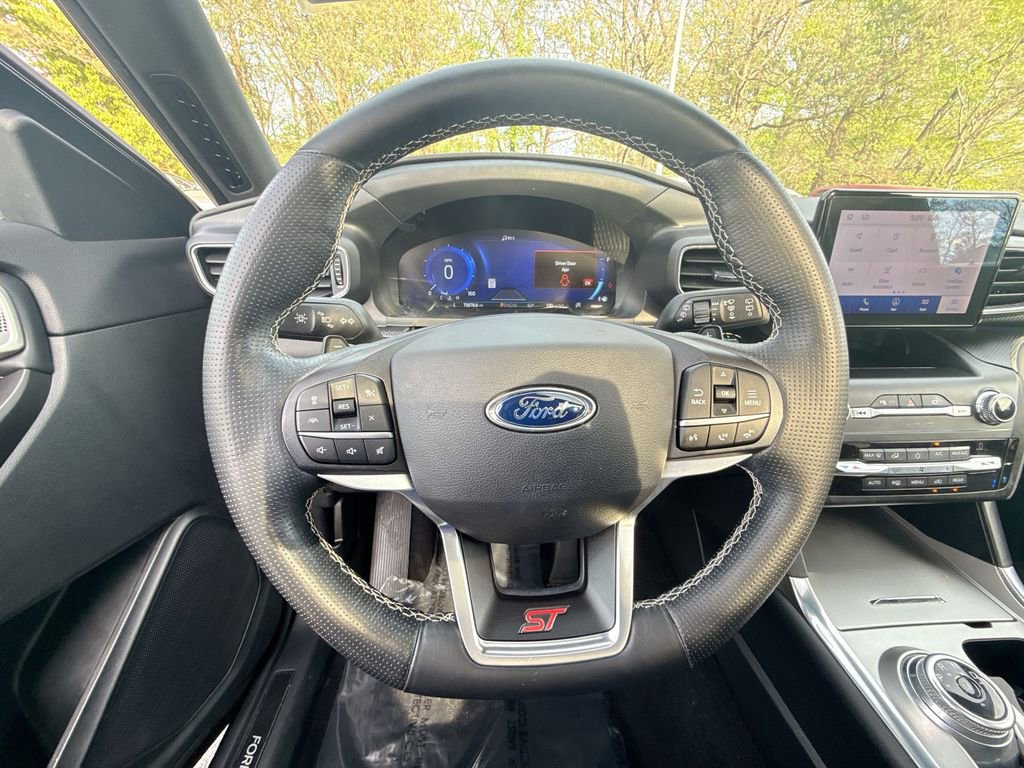 Used 2020 Ford Explorer ST w/ ST High-Performance Pack AWD/4WD image 11