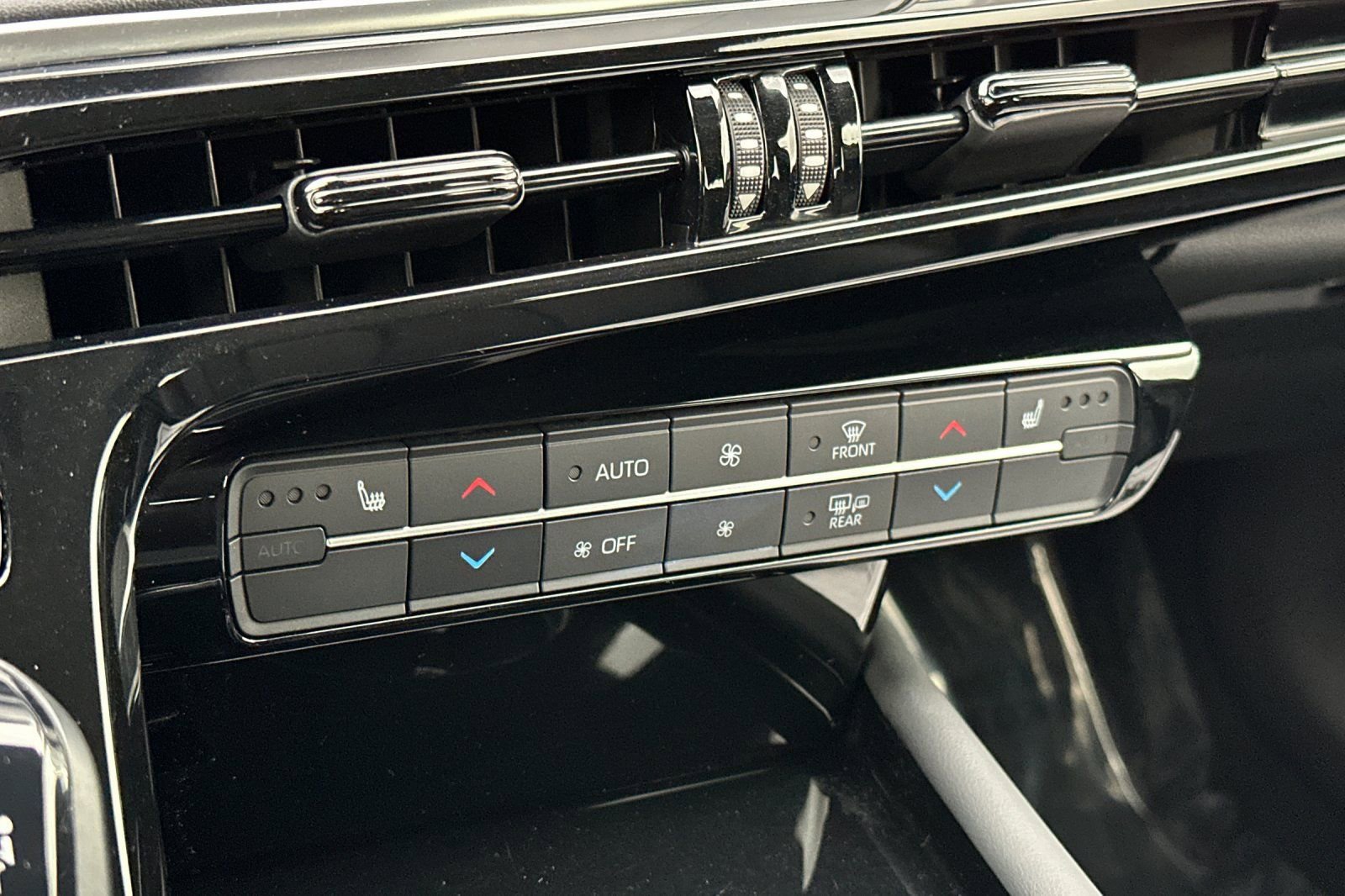 Used 2022 Toyota Mirai XLE image 21