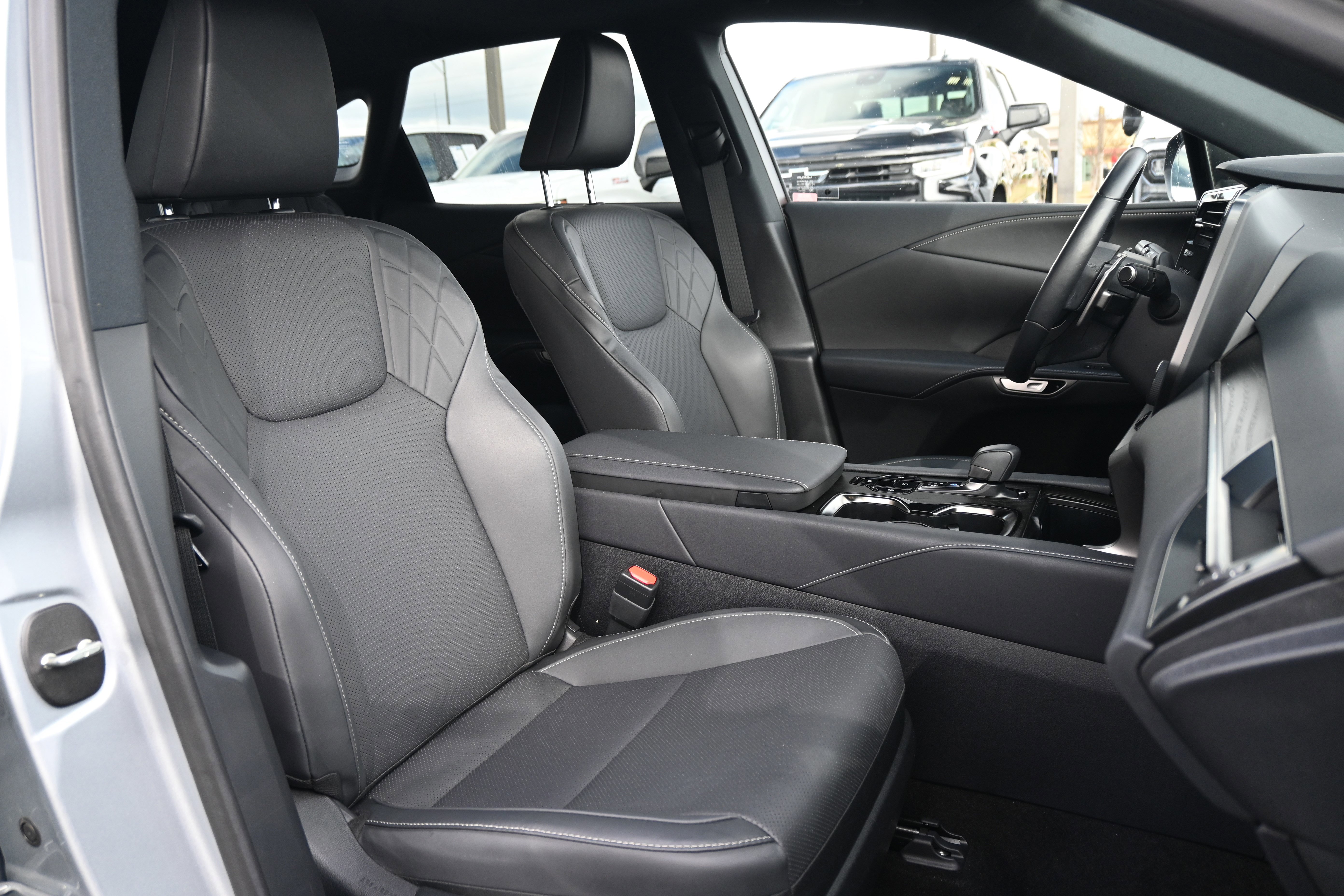 Used 2025 Lexus RX 350 Premium w/ Accessory Package (Z1) image 18