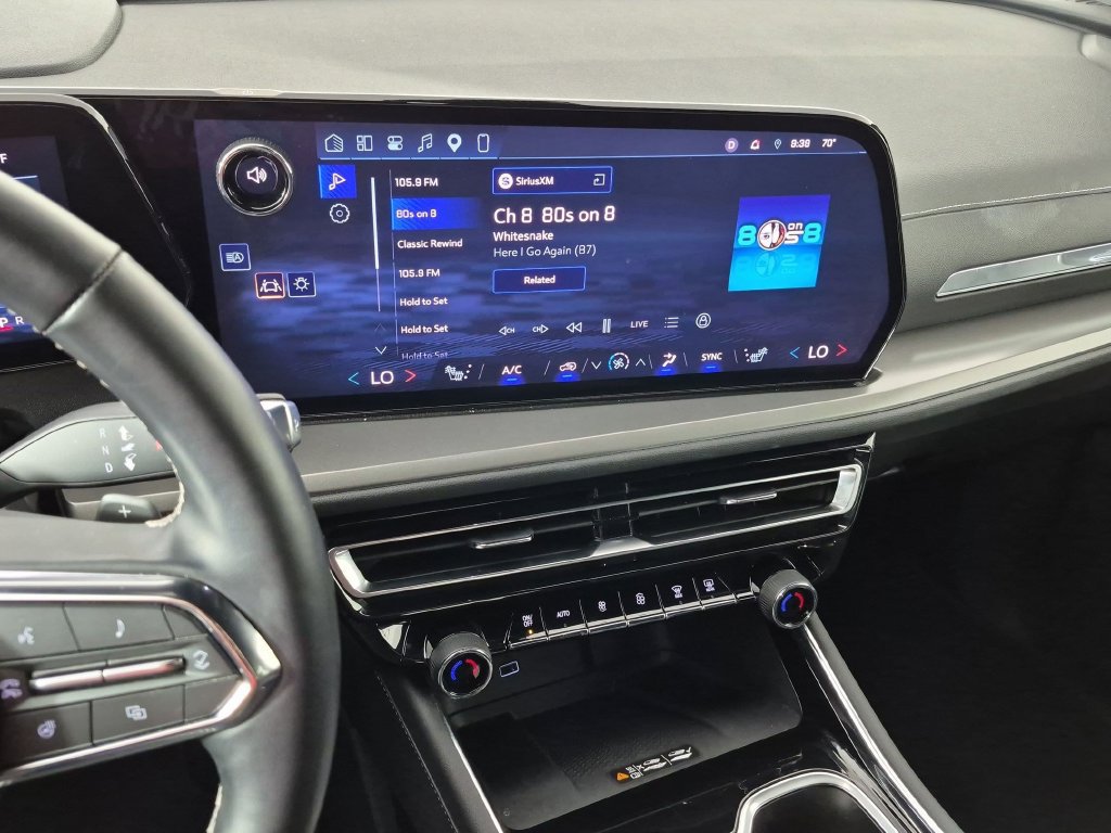 Certified 2026 Chevrolet Traverse LT FWD image 23