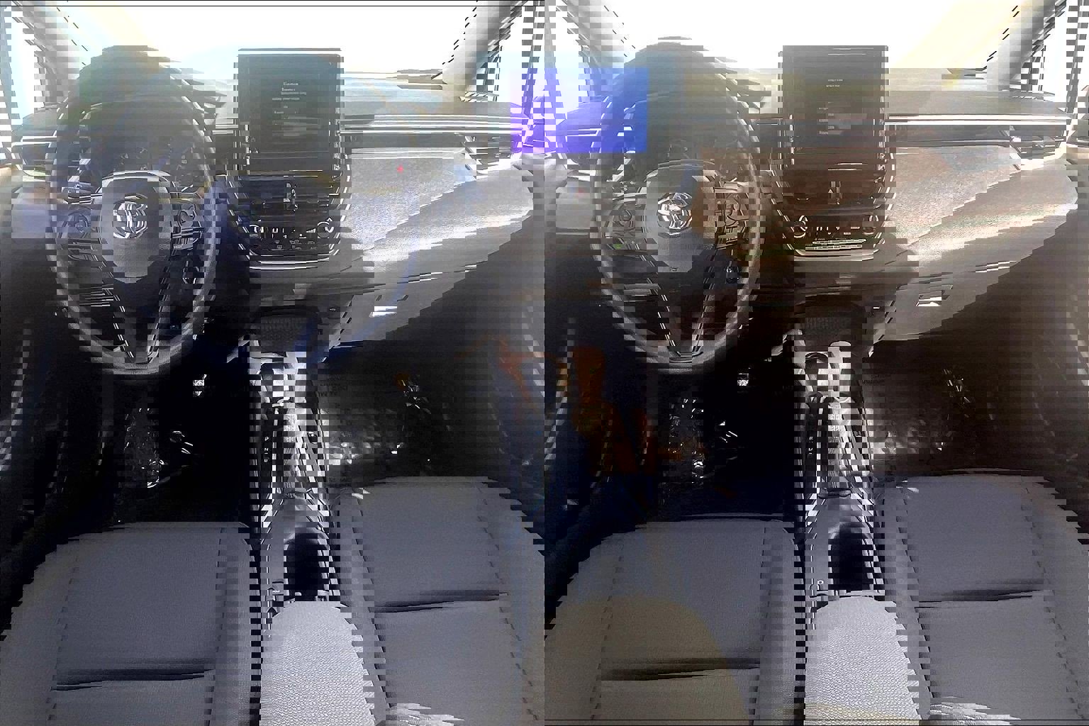 Used 2025 Toyota Corolla LE image 19