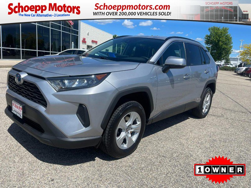 Used 2021 Toyota RAV4 LE w/ Carpet Mat Package (TMS)