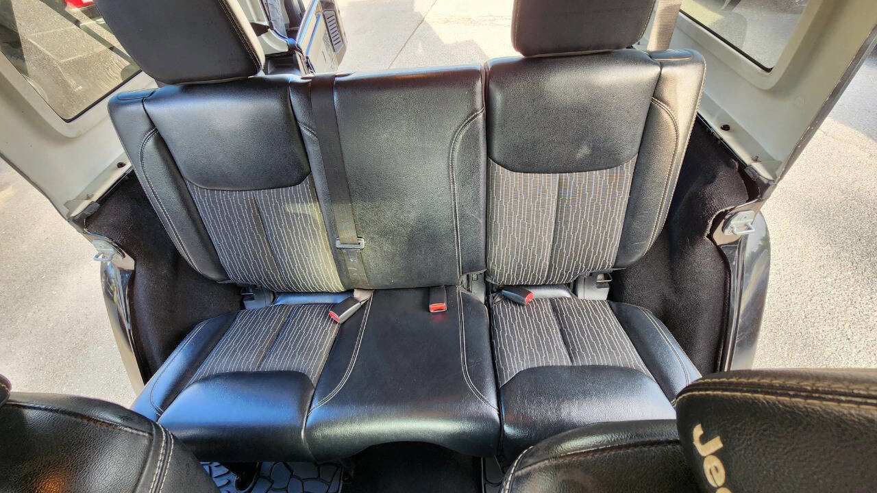 Used 2014 Jeep Wrangler Unlimited Sport AWD/4WD image 33