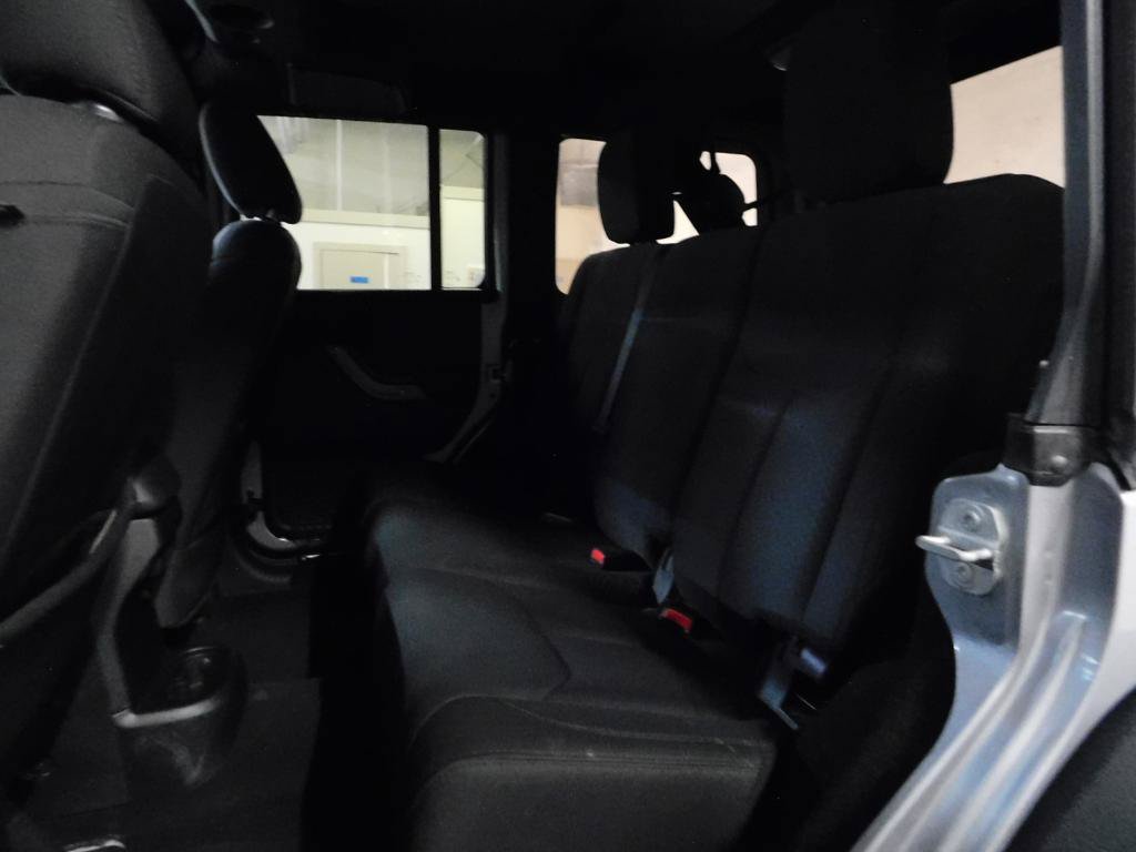 Used 2018 Jeep Wrangler Unlimited Sport S AWD/4WD image 10