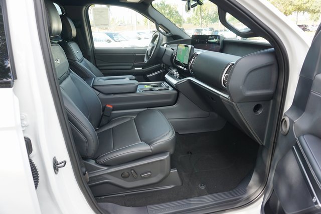 New 2025 Ford Expedition Max Platinum w/ Stealth Performance Package image 3