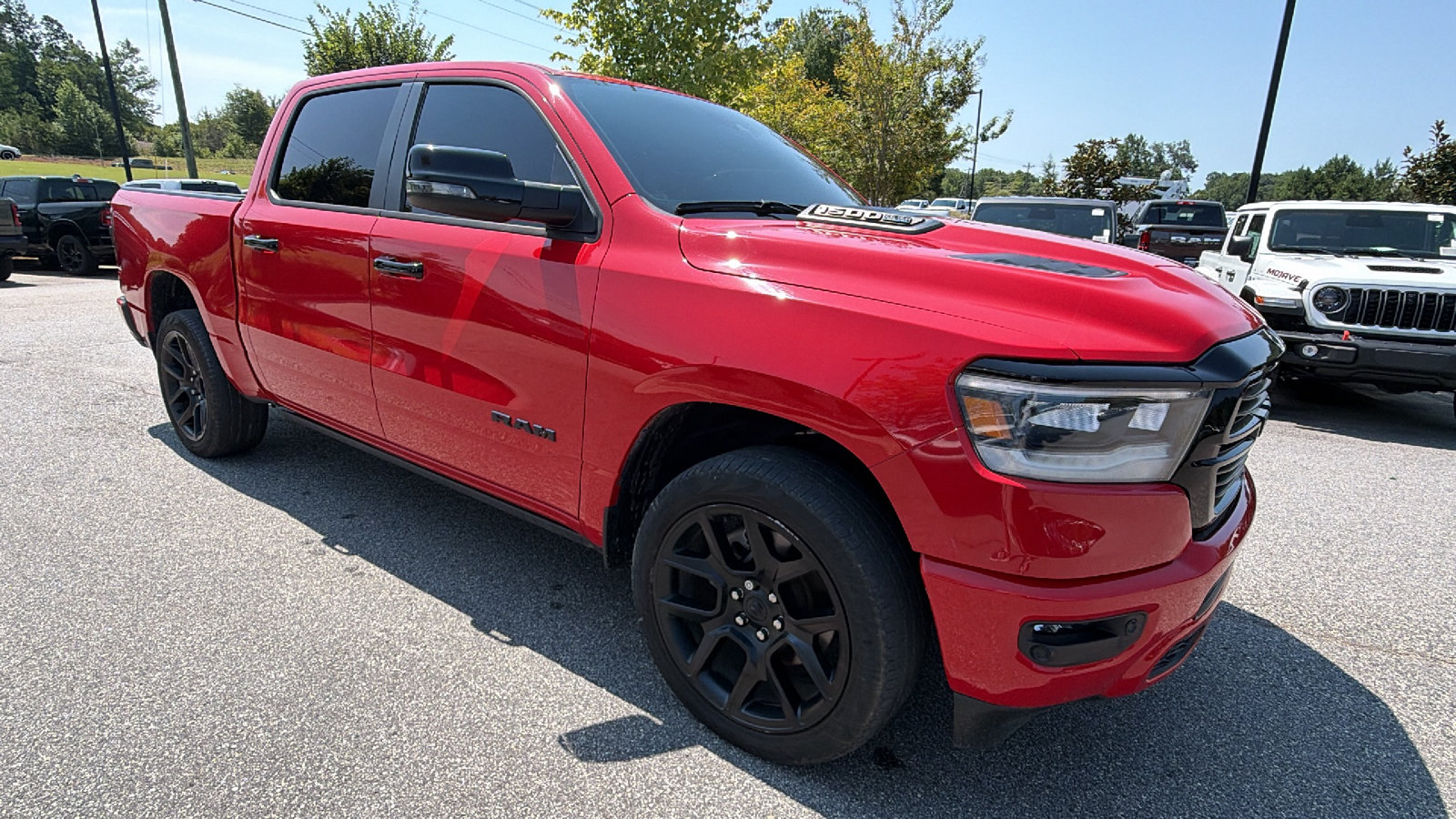 Used 2023 RAM 1500 Laramie AWD/4WD image 5