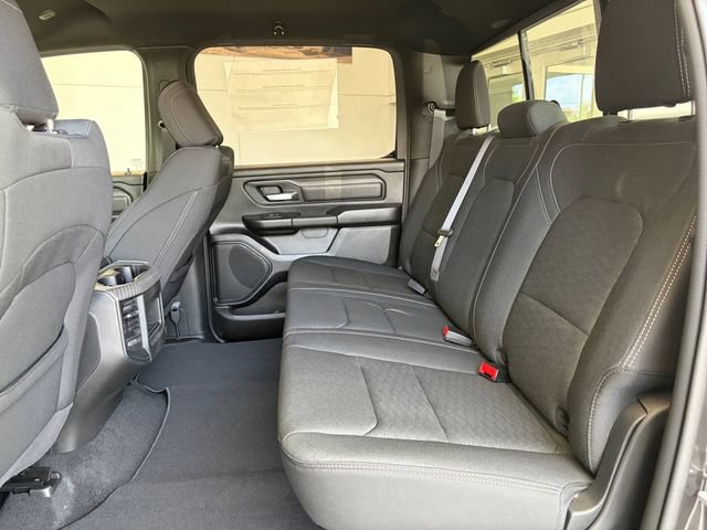 New 2026 RAM 1500 Express AWD/4WD image 21