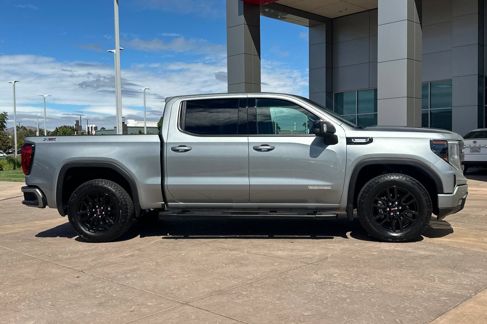 Used 2026 GMC Sierra 1500 Elevation w/ Elevation Premium Package AWD/4WD image 3