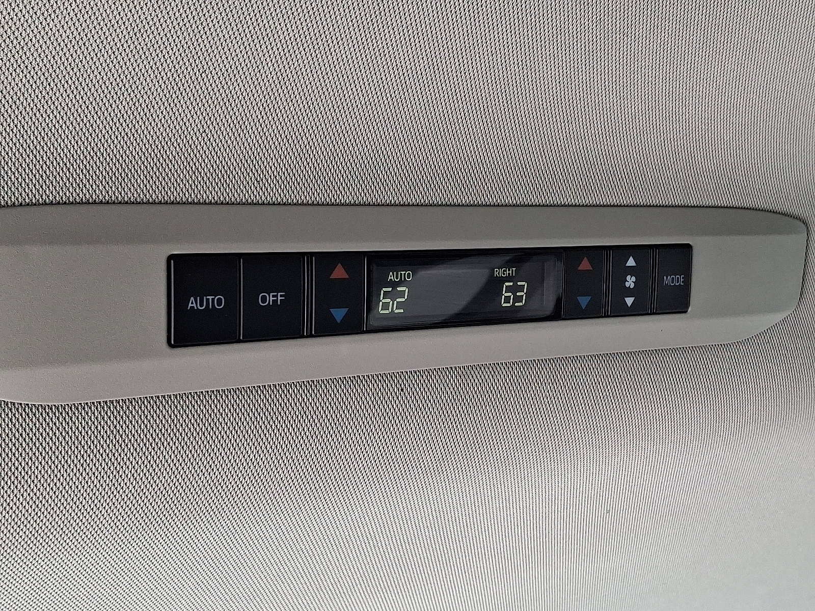 Used 2021 Toyota Sienna XLE image 11