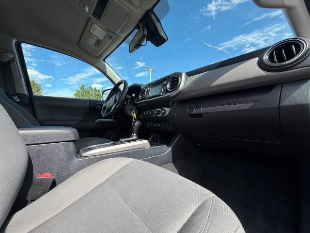 Used 2019 Toyota Tacoma SR5 AWD/4WD image 20