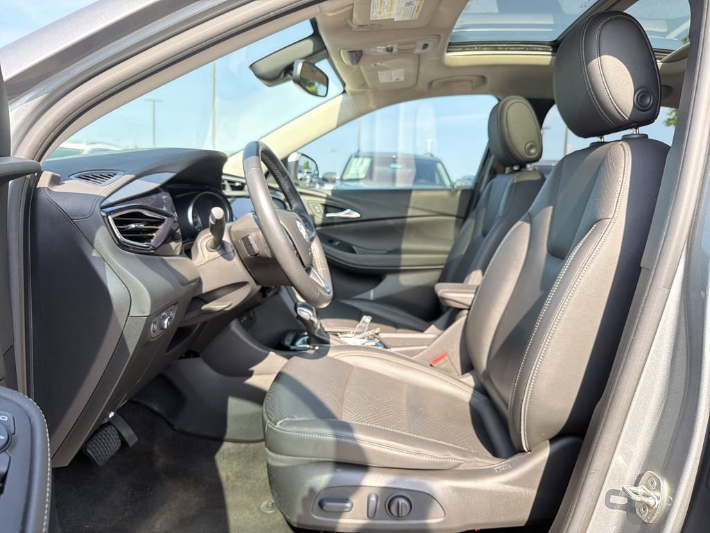 Used 2023 Buick Encore GX Essence w/ Experience Buick Package FWD image 11