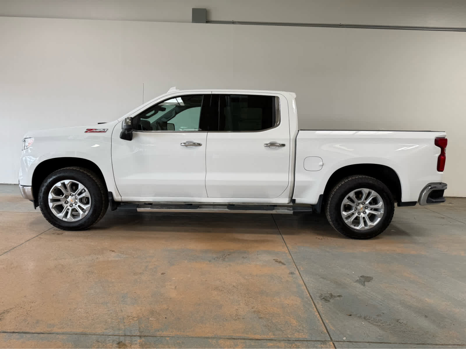 Certified 2023 Chevrolet Silverado 1500 LTZ w/ LTZ Premium Package AWD/4WD image 2